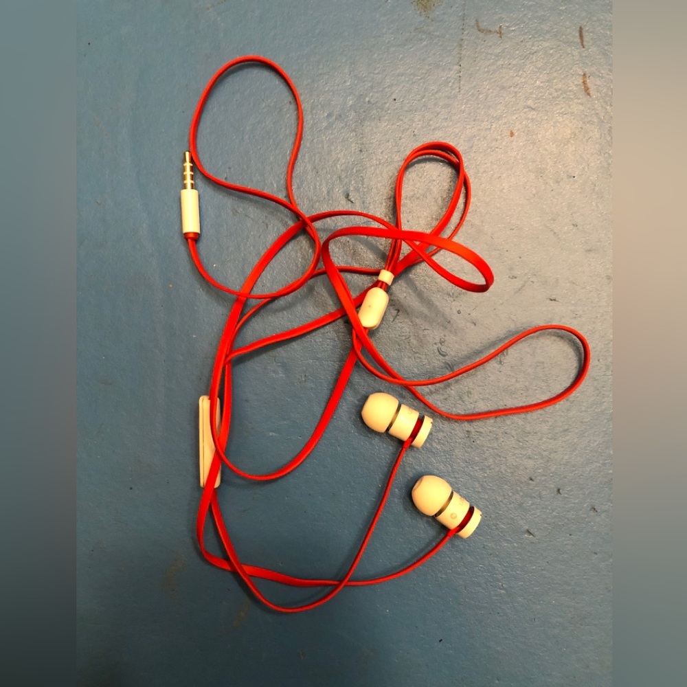 Beats By Dr. Dre Urbeats 2.0 In Ear Headphone Red/White Color